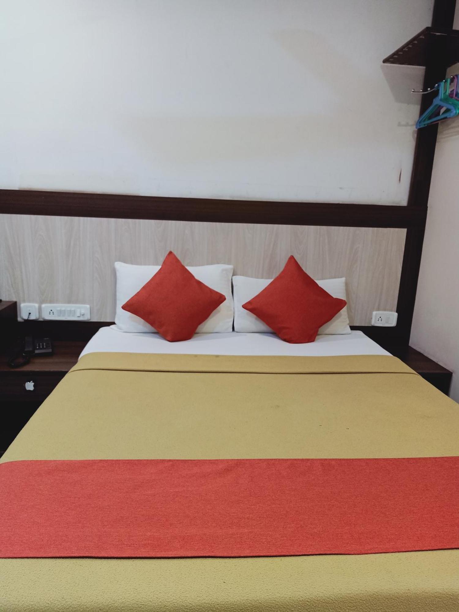 Hotel Neem Tree Hyderabad Airport Shamshabad Exterior foto